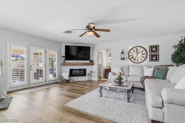 8213 Fawn Brook Court, Las Vegas, NV 89149