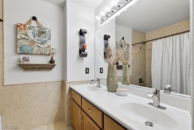 8213 Fawn Brook Court, Las Vegas, NV 89149