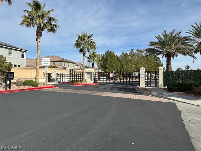 8213 Fawn Brook Court, Las Vegas, NV 89149