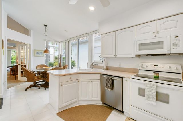 2201 NW Seagrass Drive, Palm City, FL 34990