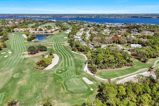 2201 NW Seagrass Drive, Palm City, FL 34990