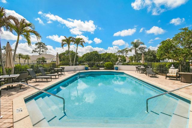 2201 NW Seagrass Drive, Palm City, FL 34990