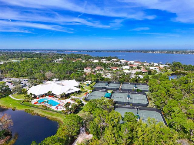 2201 NW Seagrass Drive, Palm City, FL 34990