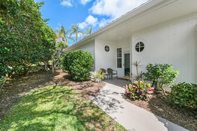 2201 NW Seagrass Drive, Palm City, FL 34990