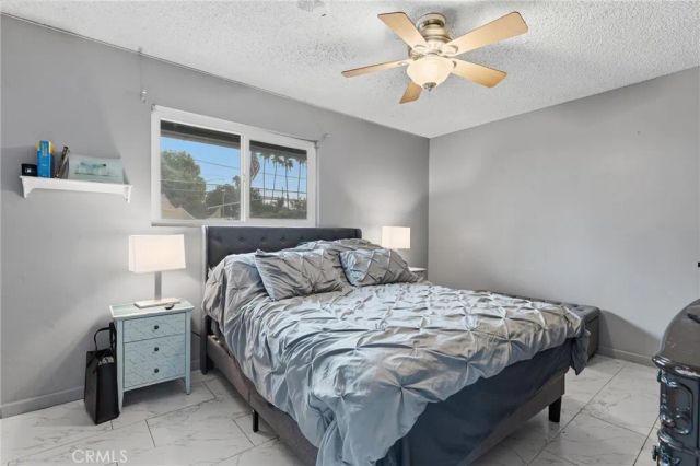 8233 Fallbrook, West Hills, CA 91304