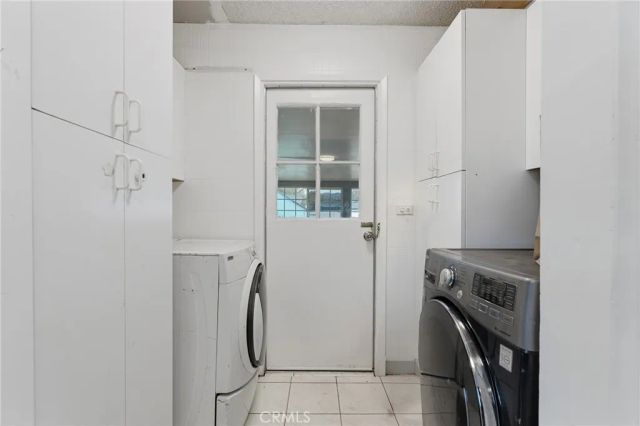 8233 Fallbrook, West Hills, CA 91304