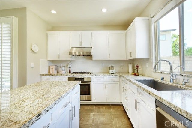 99 Fuchsia, Lake Forest (el Toro), CA 92630