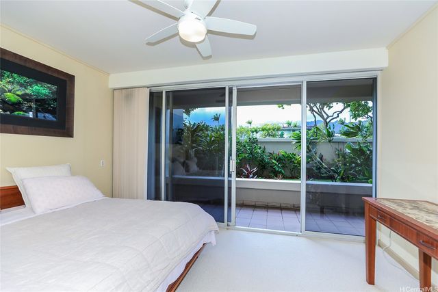1 Keahole Place 2113, Honolulu, HI 96825