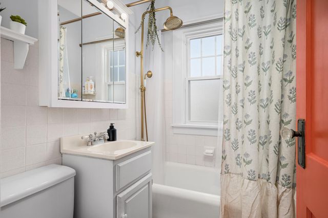 4211 Upton Avenue N, Minneapolis, MN 55412