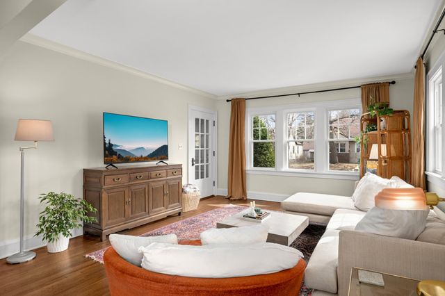 4211 Upton Avenue N, Minneapolis, MN 55412