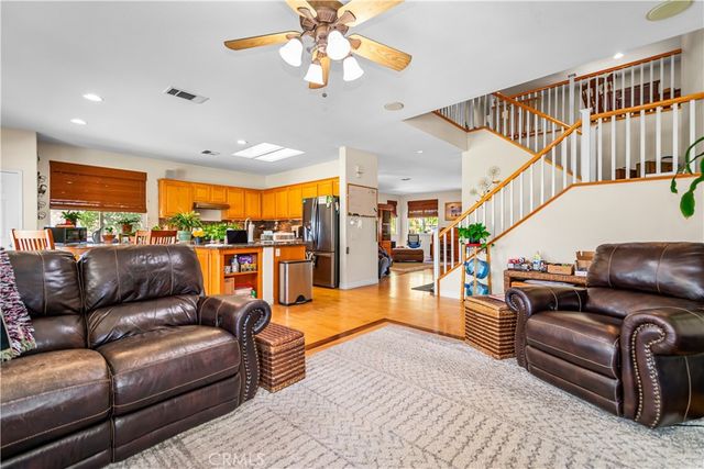 925 Hemingway Drive, Corona, CA 92878