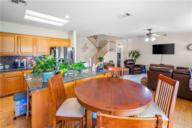 925 Hemingway Drive, Corona, CA 92878