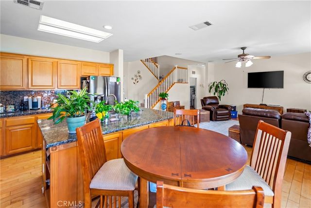 925 Hemingway Drive, Corona, CA 92878