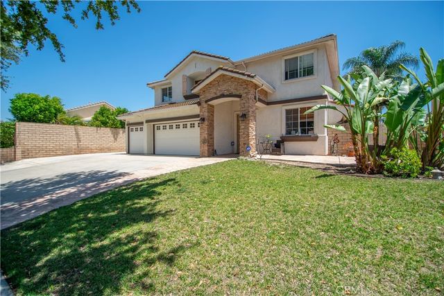 925 Hemingway Drive, Corona, CA 92878
