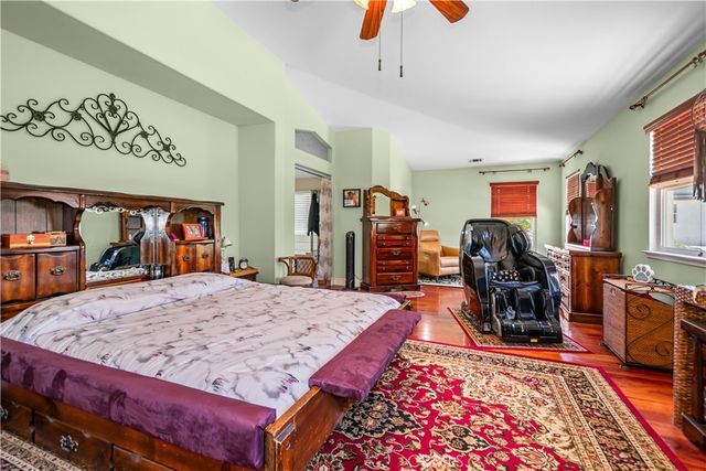 925 Hemingway Drive, Corona, CA 92878