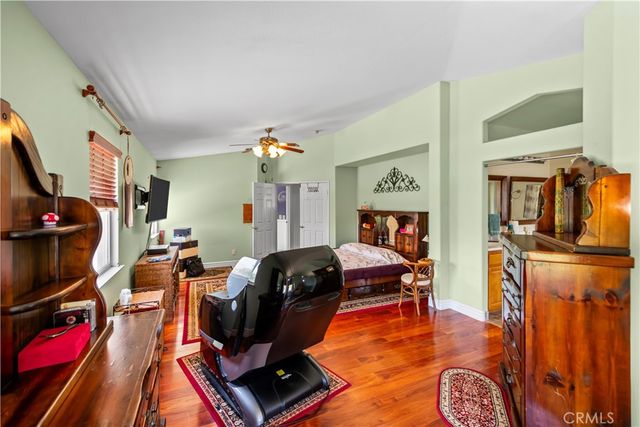 925 Hemingway Drive, Corona, CA 92878