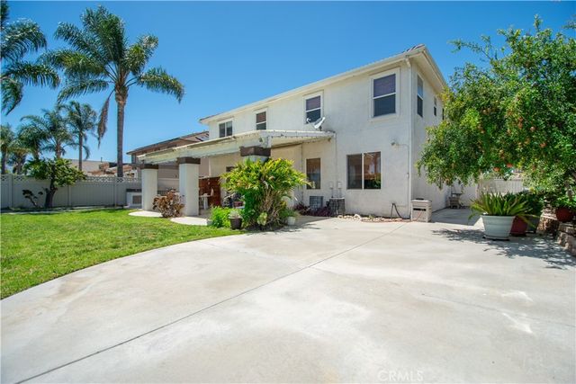 925 Hemingway Drive, Corona, CA 92878
