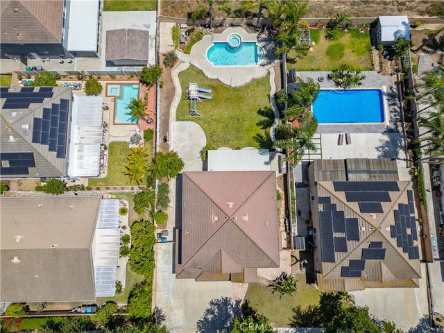925 Hemingway Drive, Corona, CA 92878
