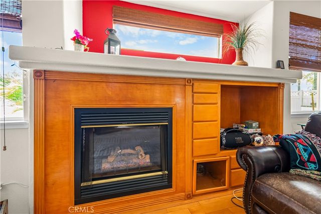 925 Hemingway Drive, Corona, CA 92878