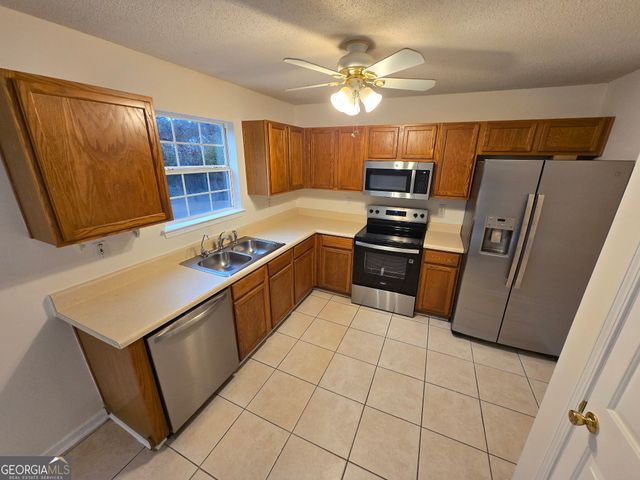 834 Kendall Park Drive, Winder, GA 30680