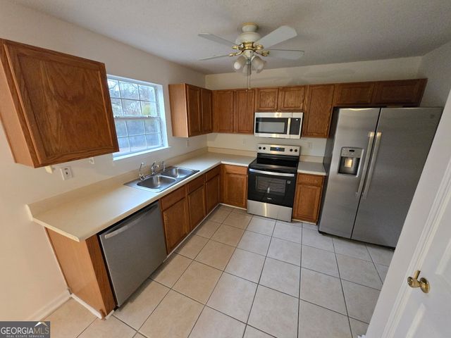 834 Kendall Park Drive, Winder, GA 30680