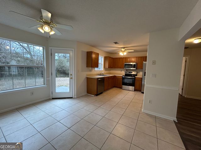 834 Kendall Park Drive, Winder, GA 30680