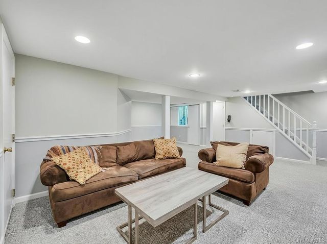 107 Pine Street, Garden City, NY 11530