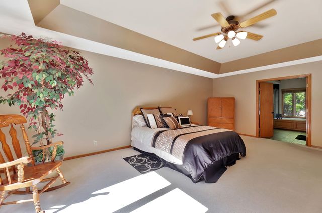 7910 W Meadow Pass Cir, Wichita, KS 67205