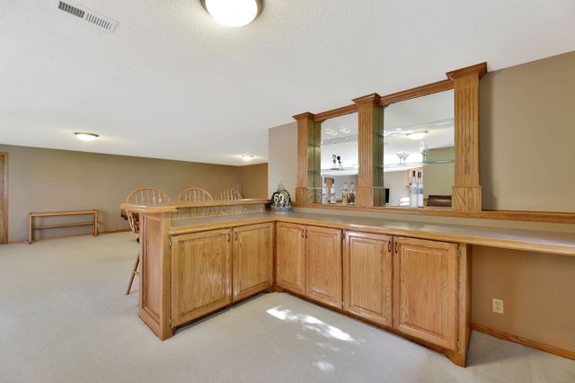 7910 W Meadow Pass Cir, Wichita, KS 67205