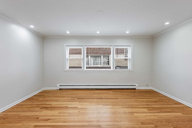 7441 W Fullerton Avenue 1N, Elmwood Park, IL 60707