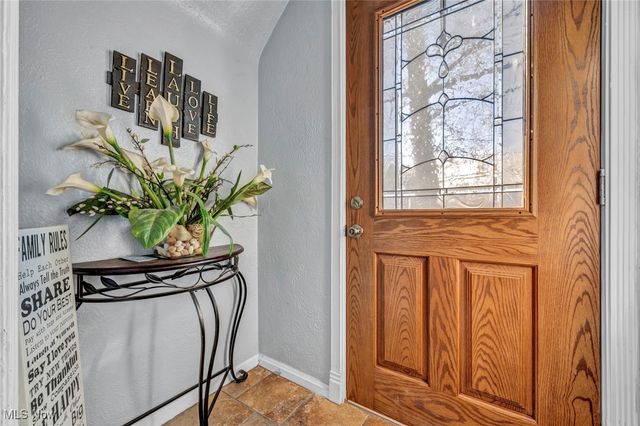 18111 Marcella Road, Cleveland, OH 44119