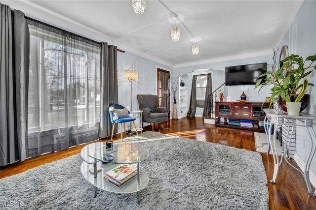 18111 Marcella Road, Cleveland, OH 44119