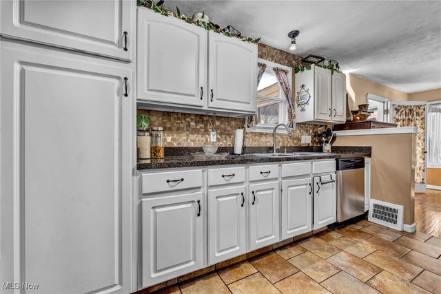 18111 Marcella Road, Cleveland, OH 44119