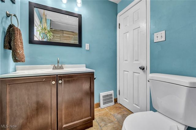 18111 Marcella Road, Cleveland, OH 44119