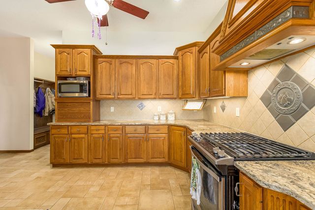 13905 W Remington Ct, Wichita, KS 67235