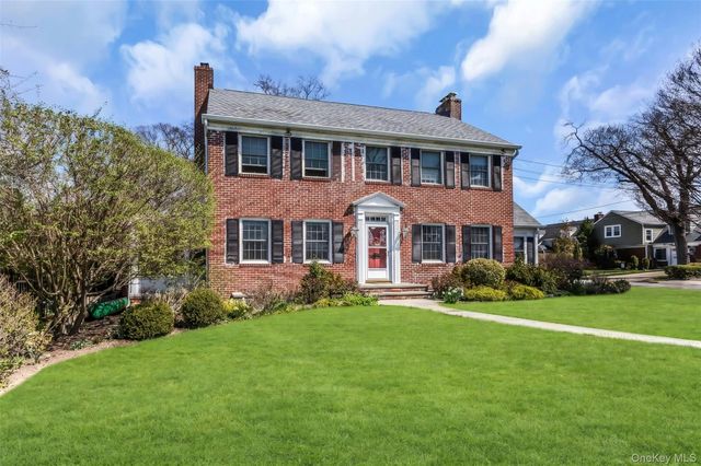 7 River Road, Oceanside, NY 11572