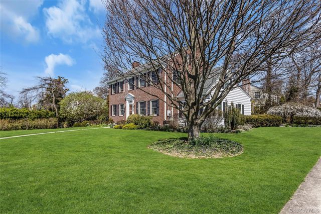 7 River Road, Oceanside, NY 11572