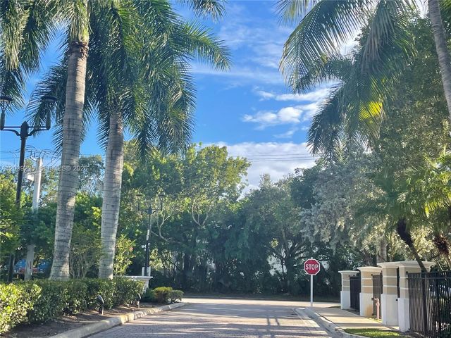 6020 W Sample Rd 308, Coral Springs, FL 33067