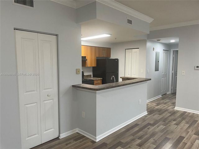 6020 W Sample Rd 308, Coral Springs, FL 33067