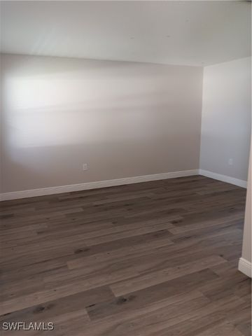 3325 Airport RD N H7, Naples, FL 34105