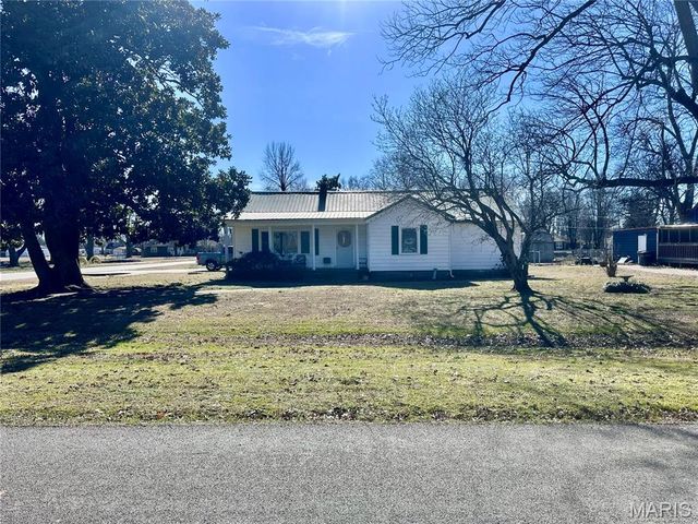 122 E Lewis Street, Lilbourn, MO 63862