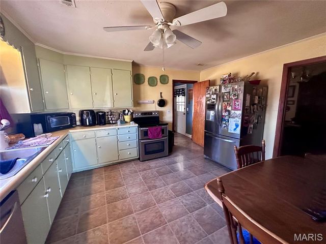 122 E Lewis Street, Lilbourn, MO 63862