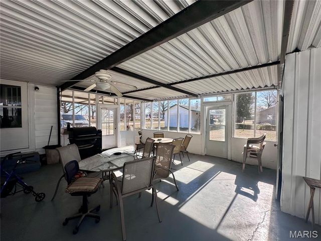 122 E Lewis Street, Lilbourn, MO 63862