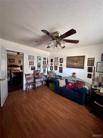 122 E Lewis Street, Lilbourn, MO 63862