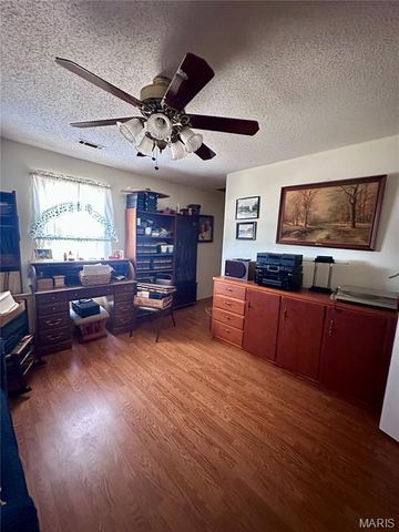 122 E Lewis Street, Lilbourn, MO 63862