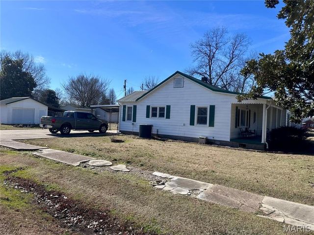 122 E Lewis Street, Lilbourn, MO 63862