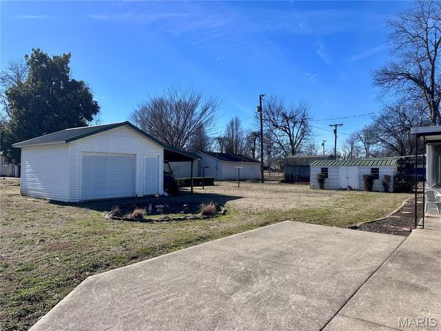 122 E Lewis Street, Lilbourn, MO 63862