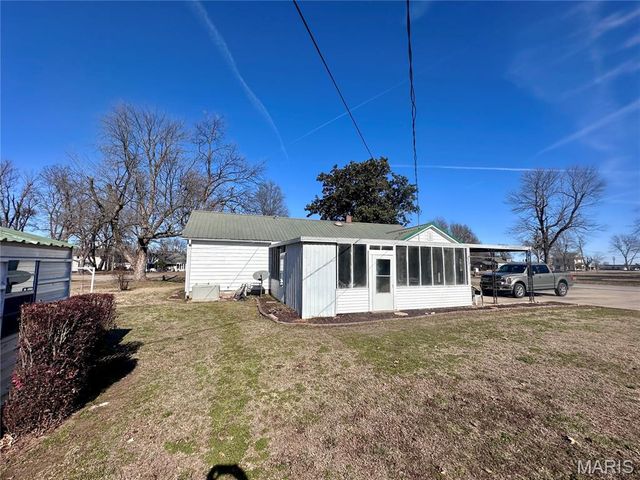 122 E Lewis Street, Lilbourn, MO 63862