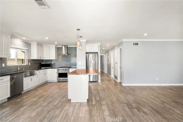 1940 E Stearns Avenue, Orange, CA 92866