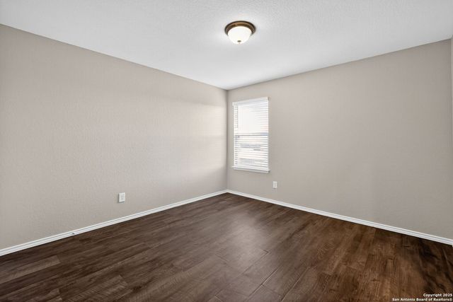 3916 Asher Alley, St Hedwig, TX 78152